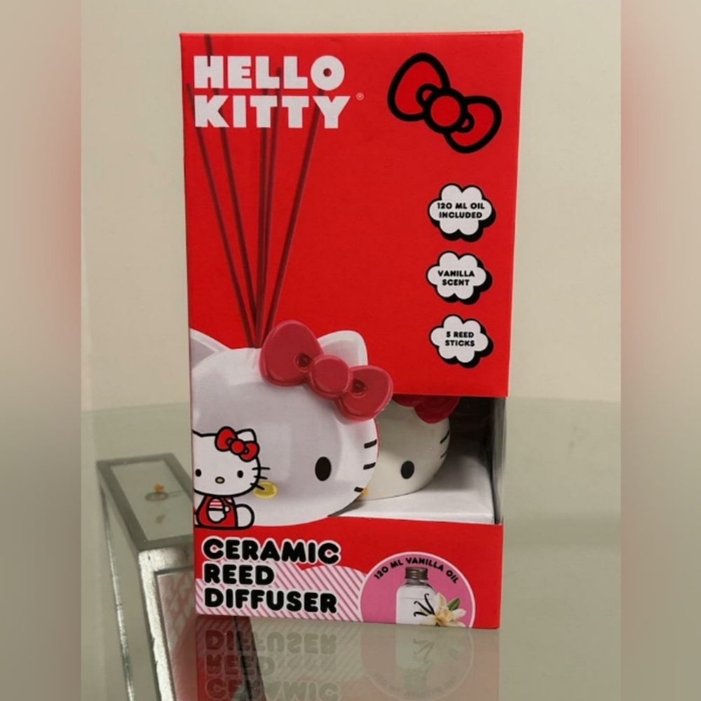 NEW!! Hello kitty diffuser